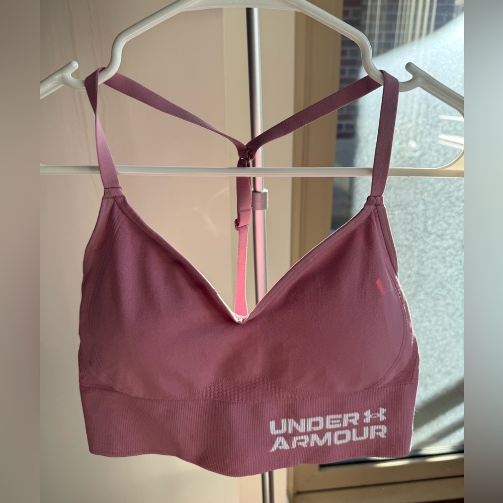 Under Armour Women’s Pink Seamless Sports Bra